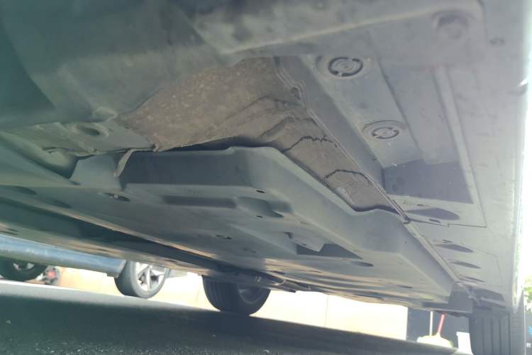 Used Toyota Avalon 2023 2.0L XLE Deluxe Edition Chassis Front Left