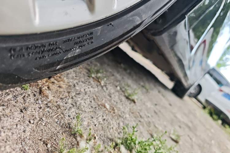 Used Toyota Avalon 2023 Dual-Motor 2.5L XLE Prestige Edition Chassis Front Left