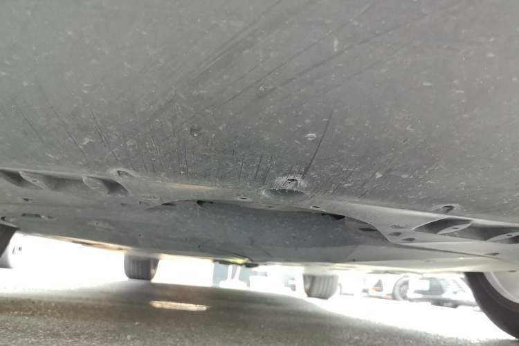 Used Toyota Avalon 2023 2.0L XLE Deluxe Edition Chassis Front