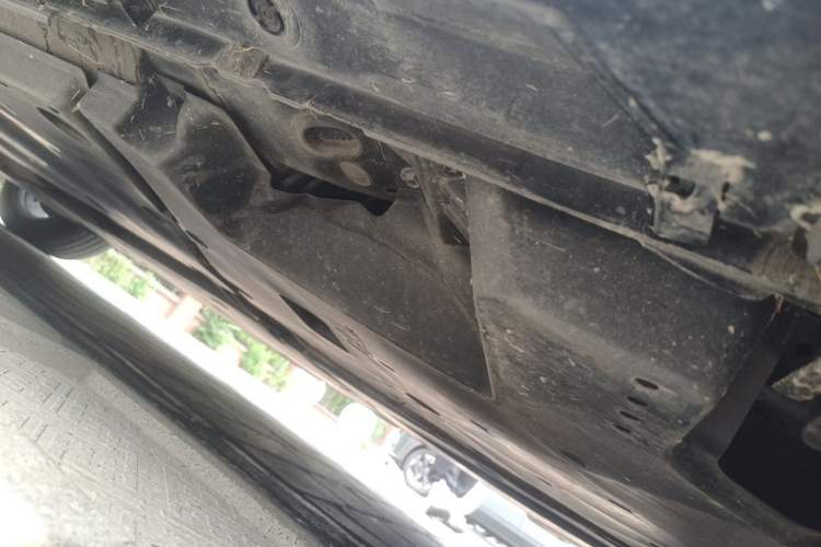 Used Toyota Avalon 2023 2.5L Luxury Edition Chassis Rear Left