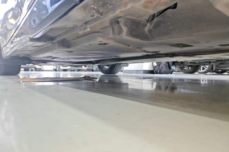 Used Toyota Avalon 2023 2.0L Luxury Edition Chassis Rear Left