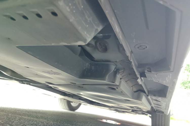 Used Toyota Avalon 2023 2.0L XLE Deluxe Edition Chassis Rear Right