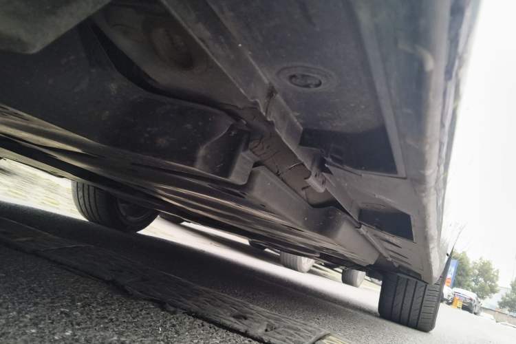Used Toyota Avalon 2023 Dual-Motor 2.5L XLE Prestige Edition Chassis Rear Right