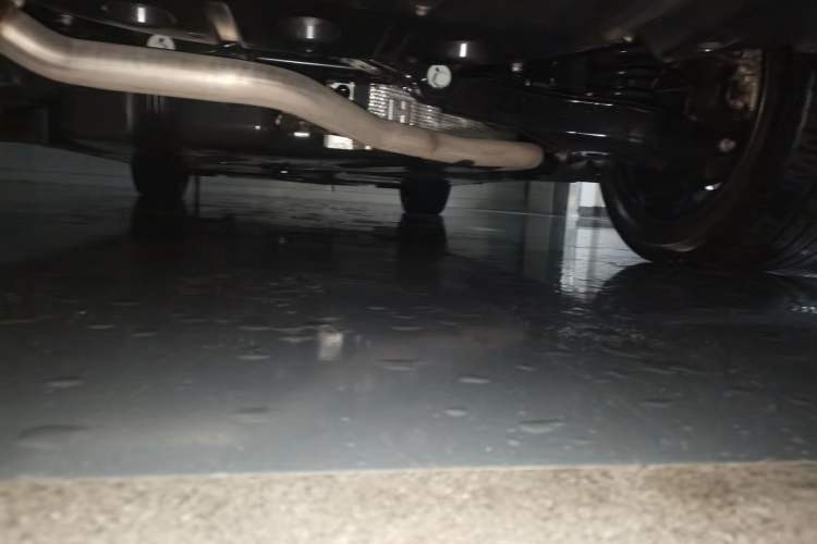 Used Toyota Avalon 2023 Dual-Motor 2.5L XLE Prestige Edition Chassis Rear