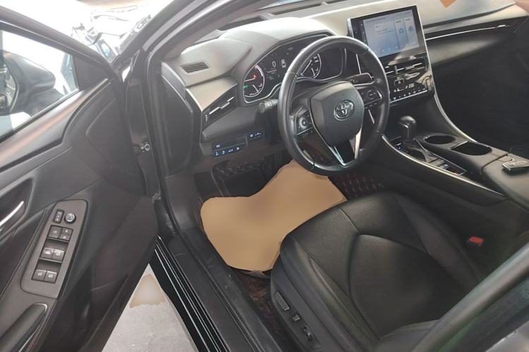 Used Toyota Avalon 2023 Dual-Engine 2.5L Luxury Edition Driver Seat