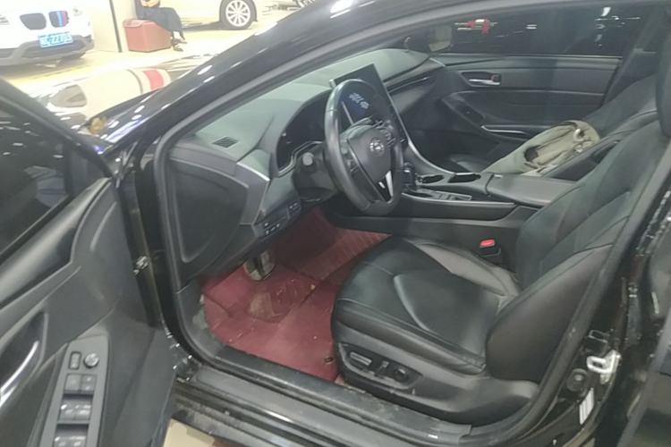 Used Toyota Avalon 2023 Dual-Engine 2.5L Luxury Edition Driver Seat