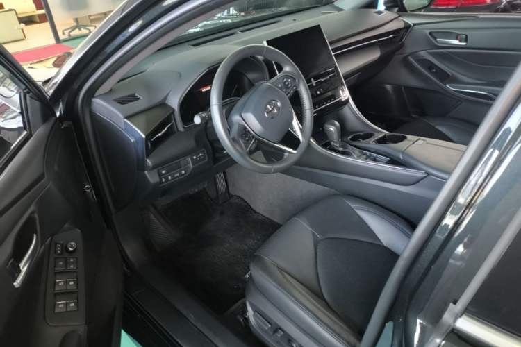 Used Toyota Avalon 2023 2.5L Luxury Edition Driver Seat