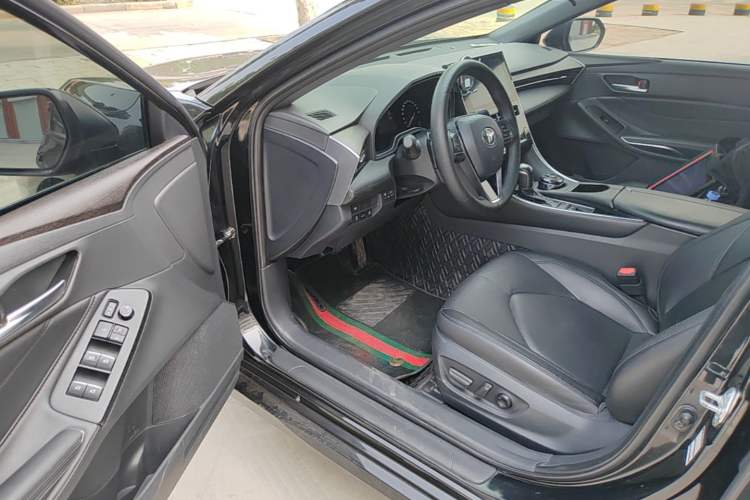 Used Toyota Avalon 2023 2.5L Luxury Edition Driver Seat