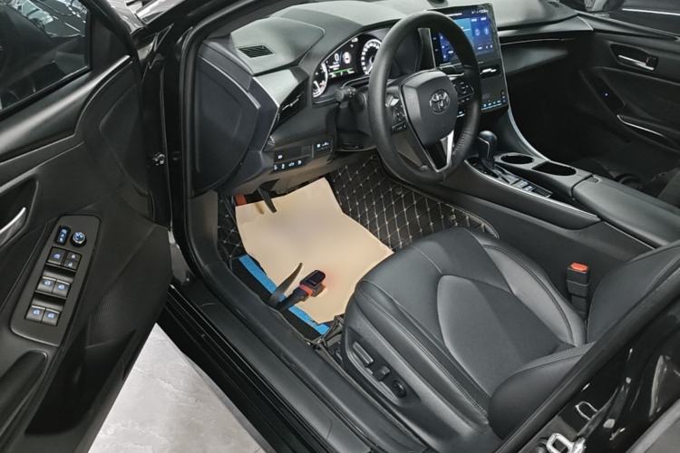 Used Toyota Avalon 2023 Dual-Engine 2.5L Luxury Edition Driver Seat