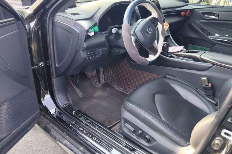 Used Toyota Avalon 2023 2.5L Luxury Edition Driver Seat