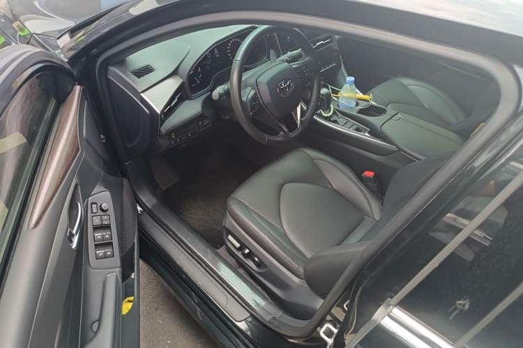 Used Toyota Avalon 2023 2.0L Premium Edition Driver Seat