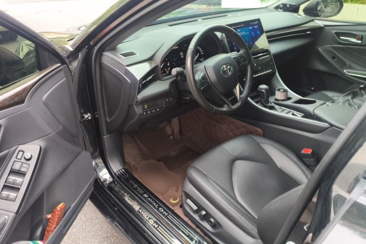 Used Toyota Avalon 2023 2.5L Luxury Edition Driver Seat