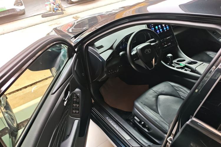 Used Toyota Avalon 2023 Dual-Motor 2.5L XLE Prestige Edition Driver Seat