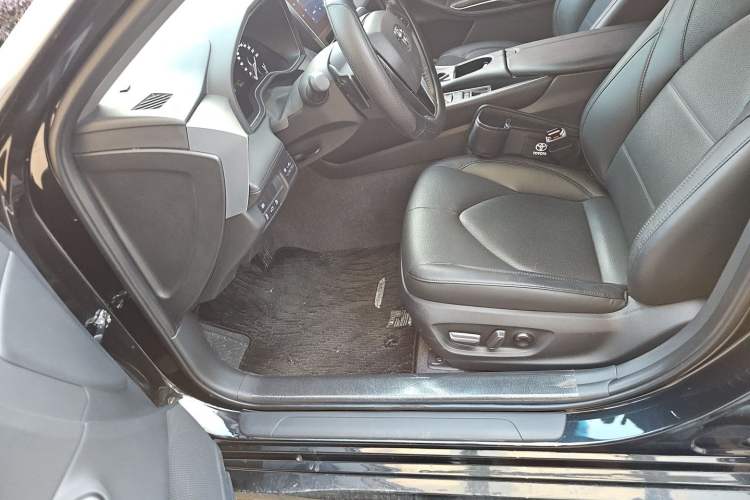Used Toyota Avalon 2023 2.5L Luxury Edition Driver Seat