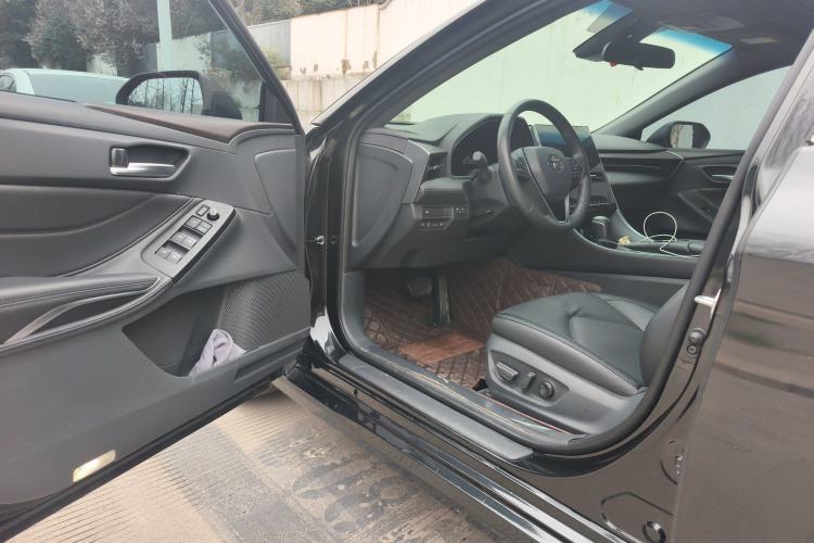 Used Toyota Avalon 2023 2.0L Luxury Edition Driver Seat