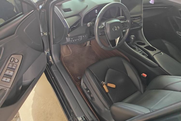 Used Toyota Avalon 2023 Dual-Engine 2.5L Luxury Edition Driver Seat