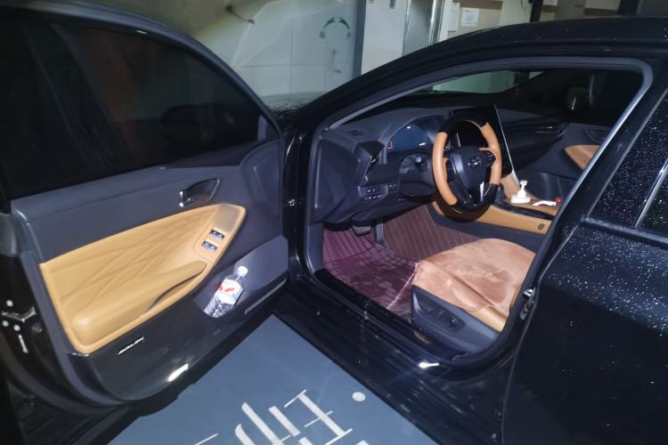Used Toyota Avalon 2023 Dual-Motor 2.5L XLE Prestige Edition Driver Seat