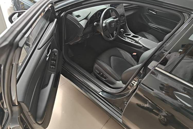Used Toyota Avalon 2023 2.5L Luxury Edition Driver Seat