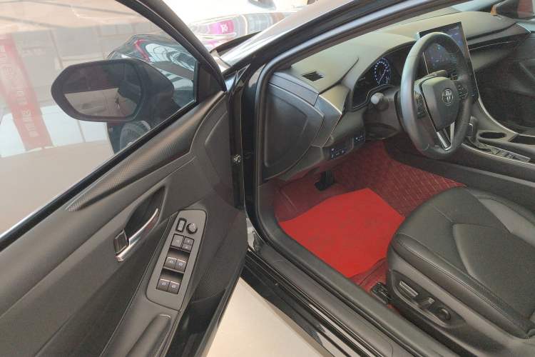 Used Toyota Avalon 2023 Dual-Engine 2.5L Luxury Edition Driver Seat