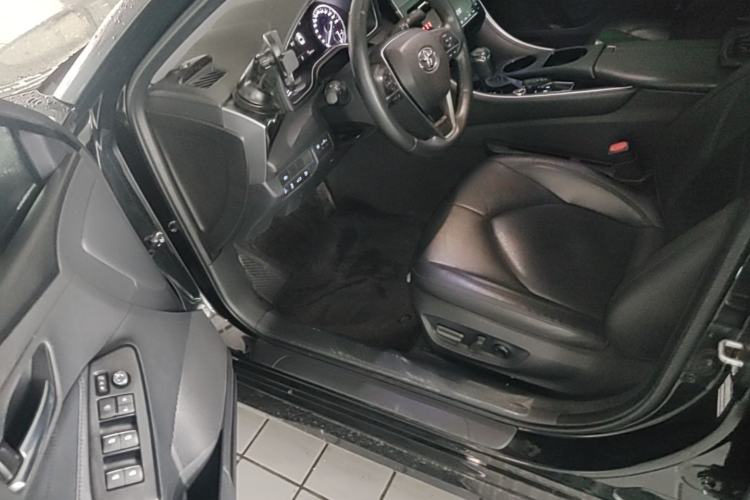 Used Toyota Avalon 2023 Dual-Engine 2.5L Luxury Edition Driver Seat