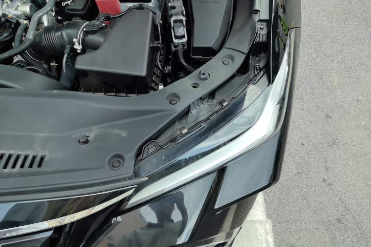Used Toyota Avalon 2023 2.0L XLE Deluxe Edition Engine Bay Left