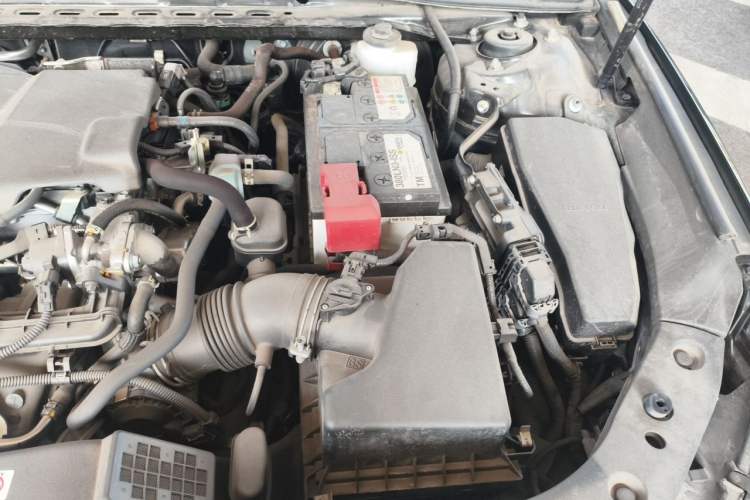 Used Toyota Avalon 2023 2.5L Luxury Edition Engine Bay Left
