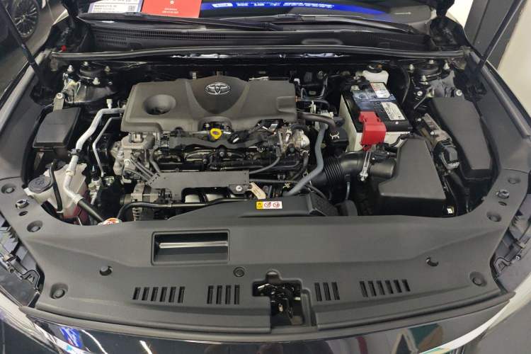 Used Toyota Avalon 2023 2.5L Touring Premium Edition Engine Bay