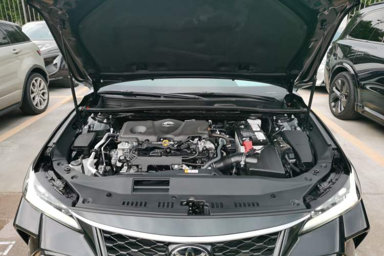 Used Toyota Avalon 2023 2.5L Luxury Edition Engine Bay