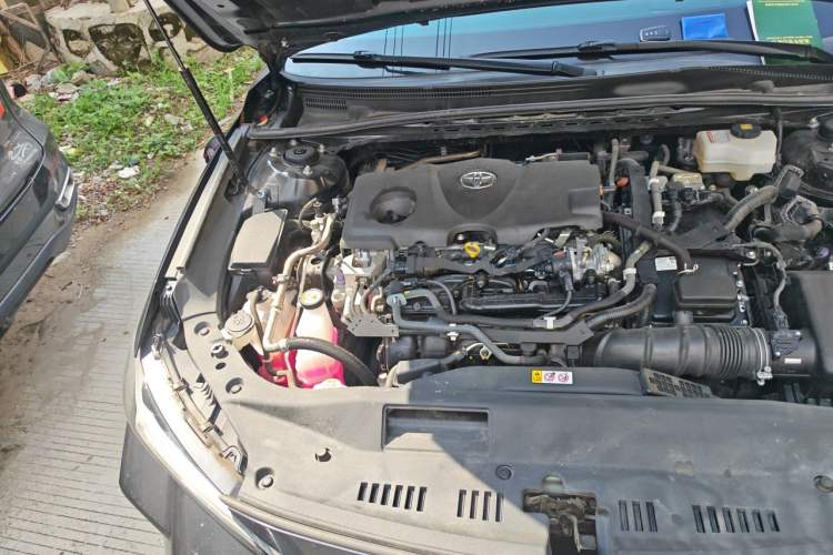 Used Toyota Avalon 2023 Dual-Motor 2.5L XLE Prestige Edition Engine Bay Right