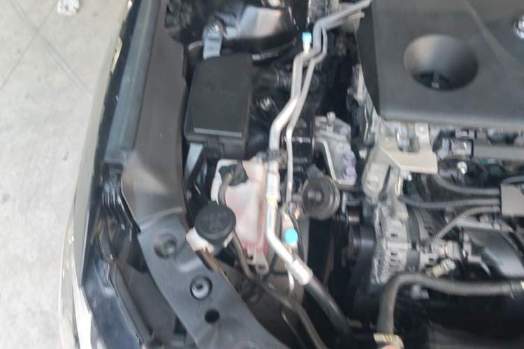 Used Toyota Avalon 2023 2.0L Luxury Edition Engine Bay Right