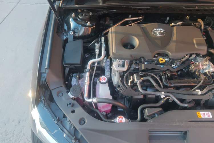 Used Toyota Avalon 2023 Dual-Motor 2.5L XLE Prestige Edition Engine Bay Right