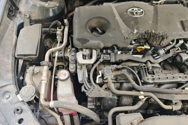 Used Toyota Avalon 2023 Dual-Motor 2.5L XLE Prestige Edition Engine Bay Right
