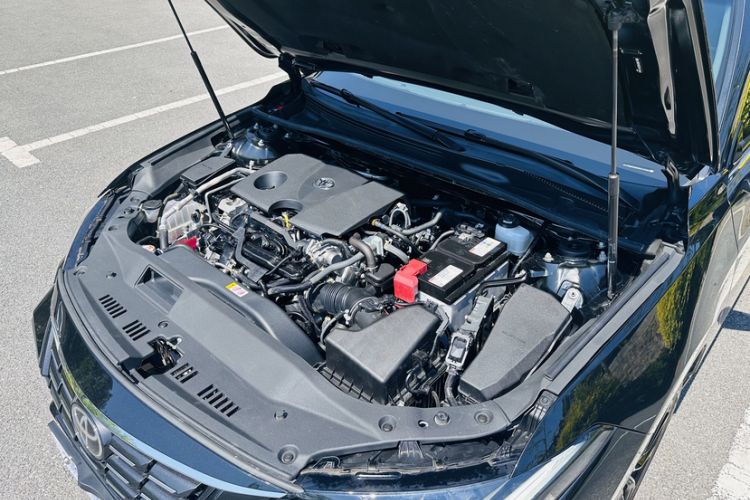 Used Toyota Avalon 2023 2.0L Premium Edition Engine Bay