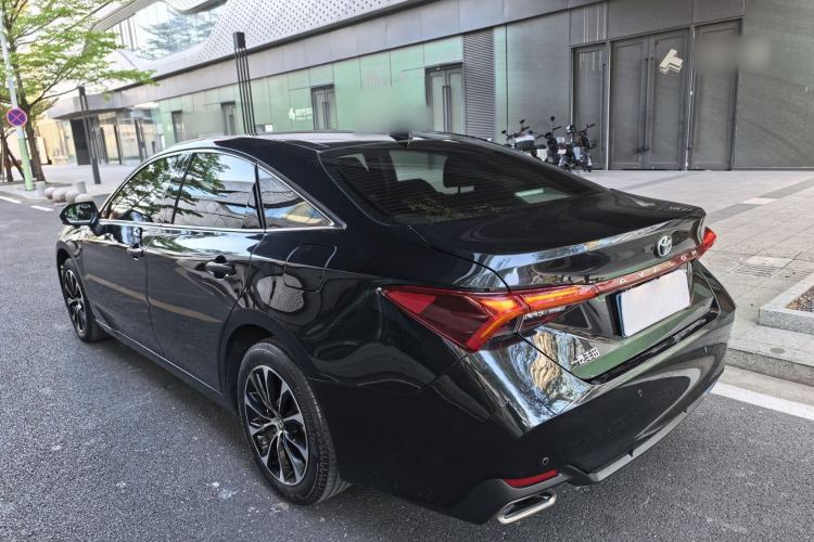 Used Toyota Avalon 2023 2.0L Premium Edition Exterior 2