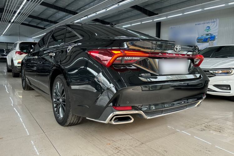 Used Toyota Avalon 2023 2.0L XLE Deluxe Edition Exterior 2