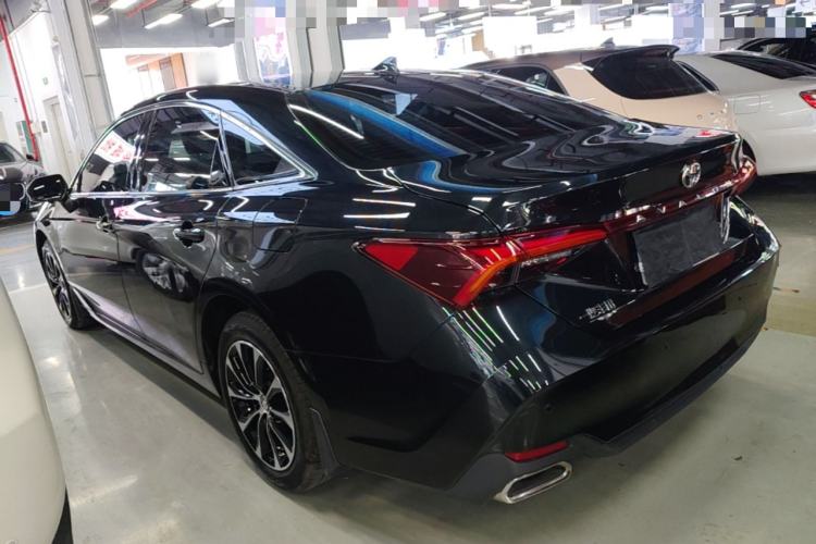 Used Toyota Avalon 2023 2.0L Premium Edition Exterior 2
