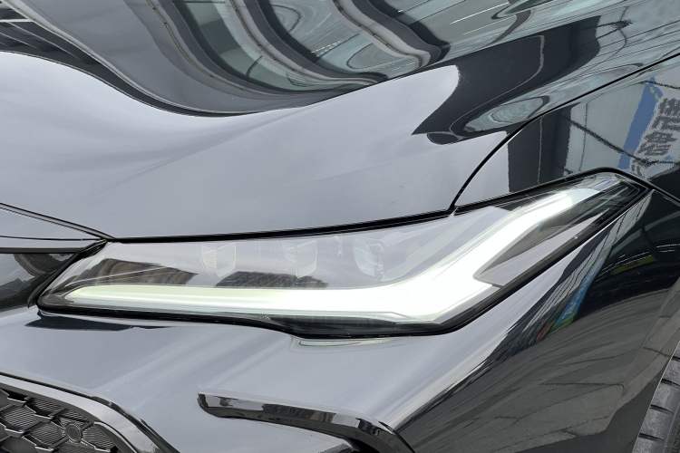 Used Toyota Avalon 2023 2.5L Touring Premium Edition Exterior 3