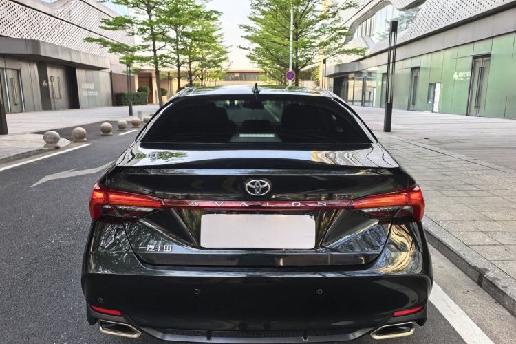 Used Toyota Avalon 2023 2.0L Premium Edition Exterior 3
