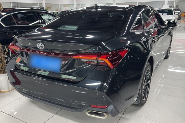 Used Toyota Avalon 2023 2.0L Premium Edition Exterior 3