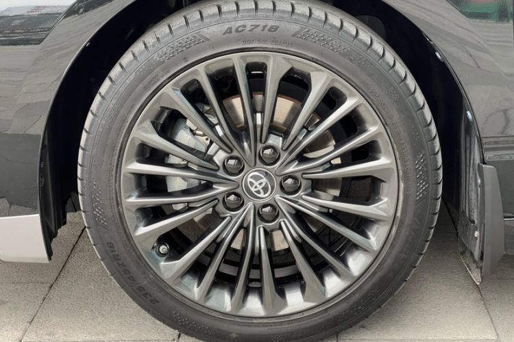 Used Toyota Avalon 2023 2.5L Touring Premium Edition Exterior 4