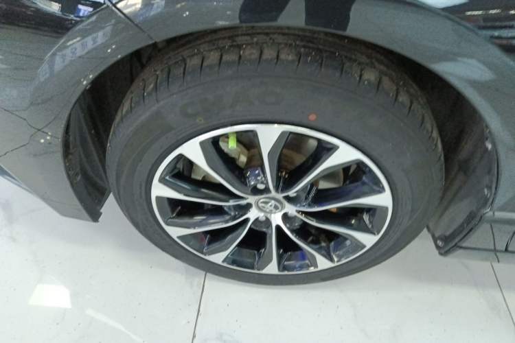 Used Toyota Avalon 2023 2.0L Luxury Edition Exterior 4