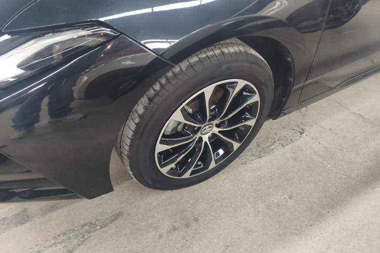 Used Toyota Avalon 2023 2.0L Luxury Edition Exterior 4