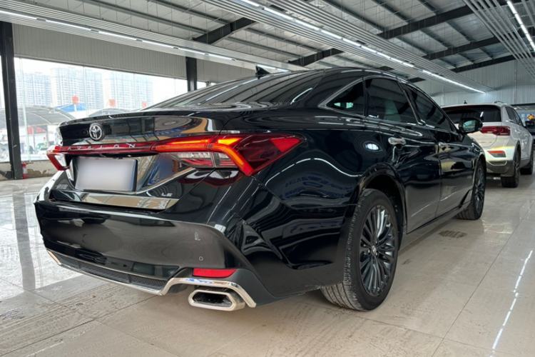 Used Toyota Avalon 2023 2.0L XLE Deluxe Edition Exterior 4