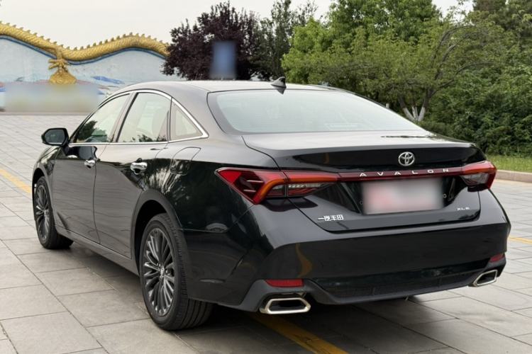 Used Toyota Avalon 2023 2.0L XLE Deluxe Edition Exterior 4