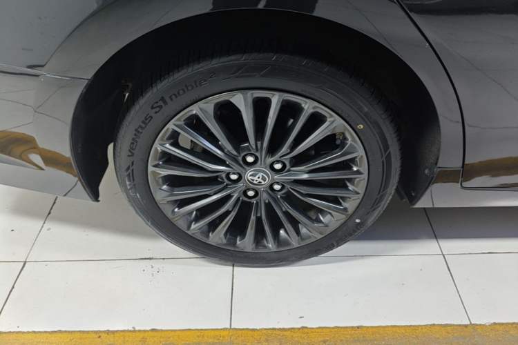 Used Toyota Avalon 2023 2.5L Touring Premium Edition Exterior 5
