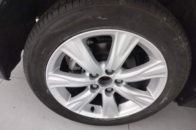 Used Toyota Avalon 2023 Dual-Motor 2.5L Progressive Edition Exterior 5