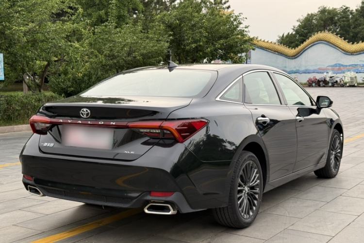 Used Toyota Avalon 2023 2.0L XLE Deluxe Edition Exterior 5