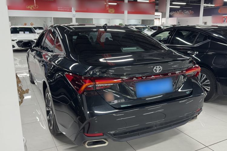 Used Toyota Avalon 2023 2.0L Premium Edition Exterior 5