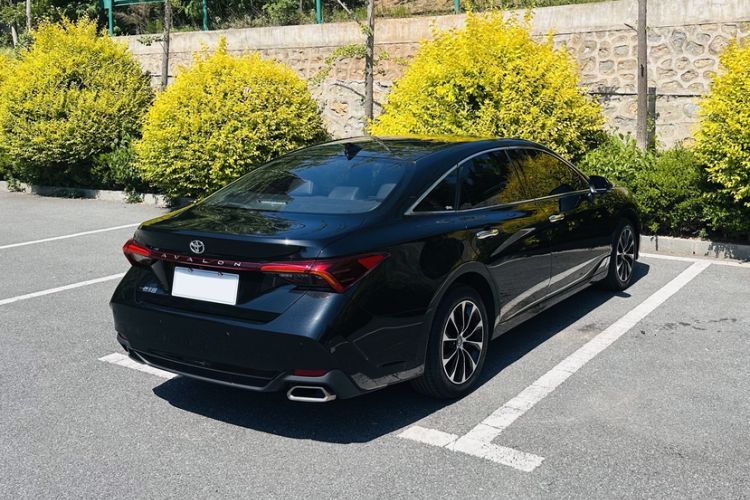 Used Toyota Avalon 2023 2.0L Premium Edition Exterior 5