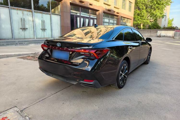 Used Toyota Avalon 2023 Dual-Engine 2.5L Luxury Edition Exterior 7